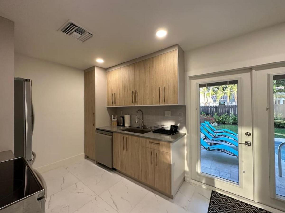 Vila The Sun House - 3 Bed, 2 Bath, Private Pool, Fire Pit, Huge Backyard Fort Lauderdale Exteriér fotografie