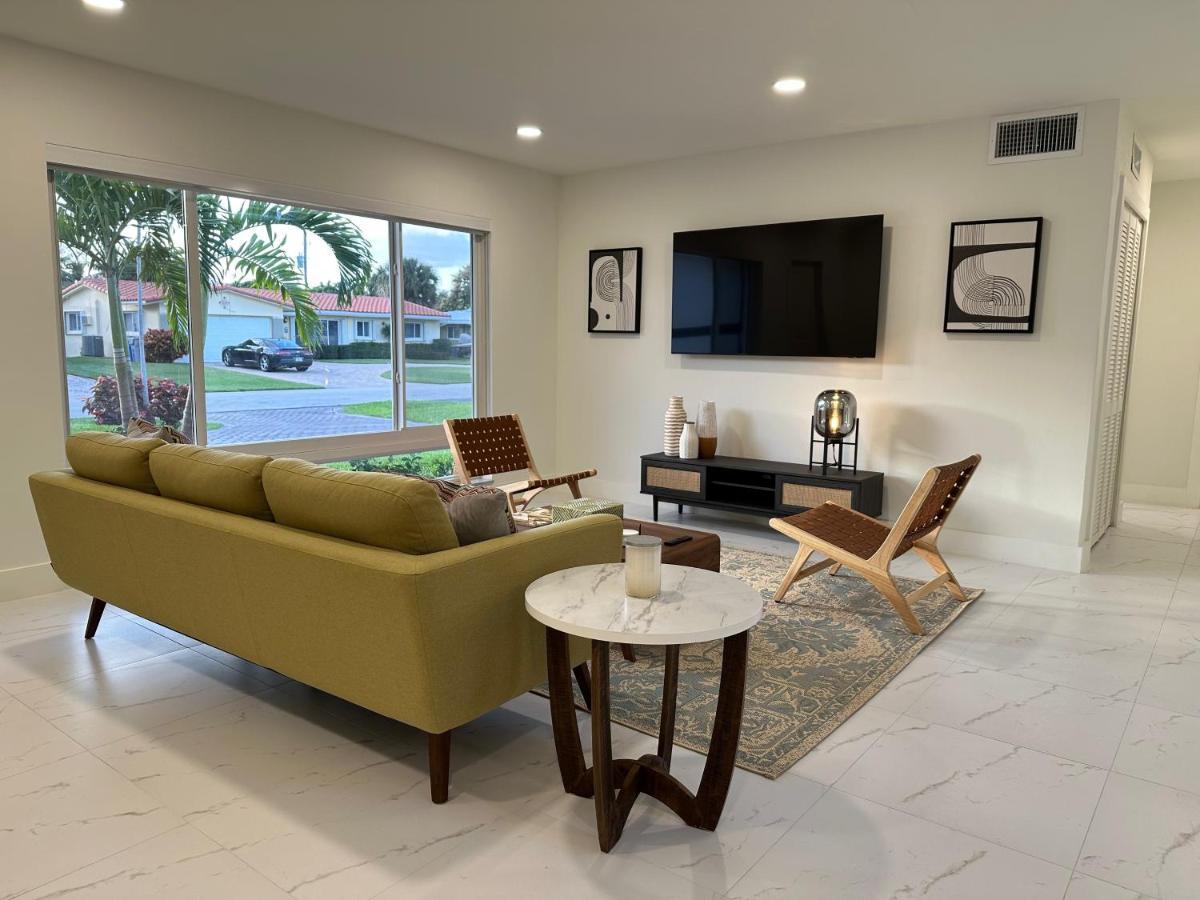 Vila The Sun House - 3 Bed, 2 Bath, Private Pool, Fire Pit, Huge Backyard Fort Lauderdale Exteriér fotografie